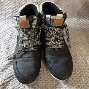 Keds Women’s Scout II Plaid Size 9.5 Ankle Water-Resistant Boots Fleece Lining